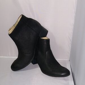 dansko brand Leather ankle boots. size 38